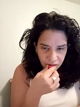 MoritaSalvaj online show from 10-18-25, 10:43