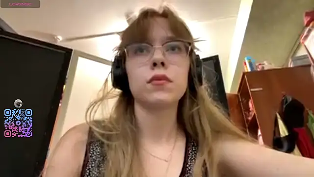 ArielleBiernacki online show from 09-29-25, 05:07