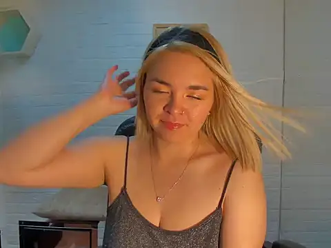 Eily Blunts online show from 10-15-25, 07:58