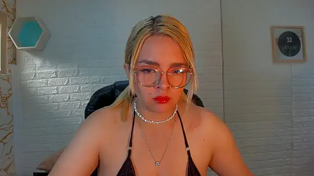 Eily Blunts online show from 10-20-25, 12:49