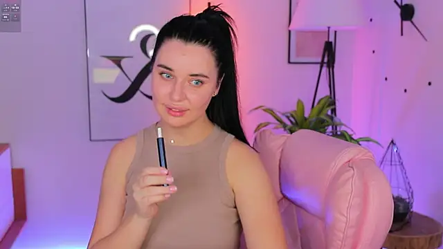 Snapshot of Black___Barbie chatting on 11-26-25, 10:44 Black Barbie online show from 11-26-25, 10:44