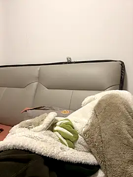 JdhdSjdj online show from 11-18-25, 03:01