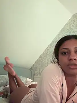 Snapshot of BellaSummerr chatting on 10-01-25, 08:59 BellaSummerr online show from 10-01-25, 08:59