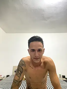 adonis0892 online show from 10-04-25, 05:33