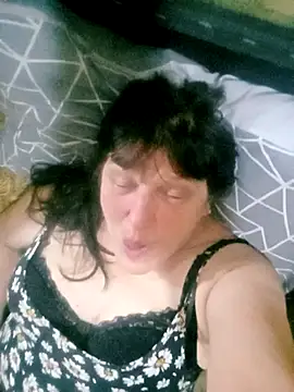 Apeesynka55211 online show from 04-12-26, 06:13