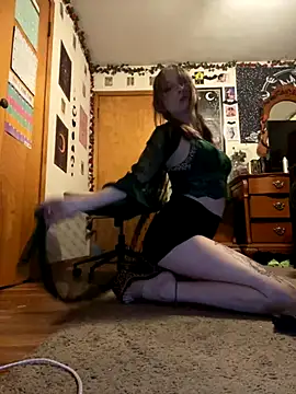 Snapshot of MistressBlair chatting on 09-29-25, 03:00 MistressBlair online show from 09-29-25, 03:00