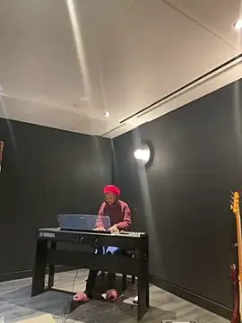 tia   fox online show from 02-05-26, 01:21