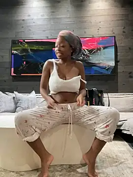 tia   fox online show from 02-20-26, 06:26