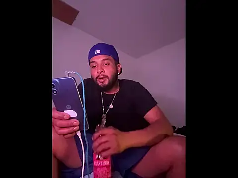 UrfavDilf69 online show from 11-12-25, 06:25