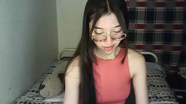 Mikha Ela online show from 10-31-25, 06:25