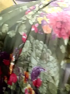 Snapshot of harinisree chatting on 11-19-25, 03:06 harinisree online show from 11-19-25, 03:06