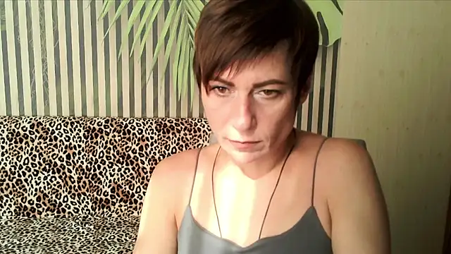 Ashley Brookss online show from 10-05-25, 07:28