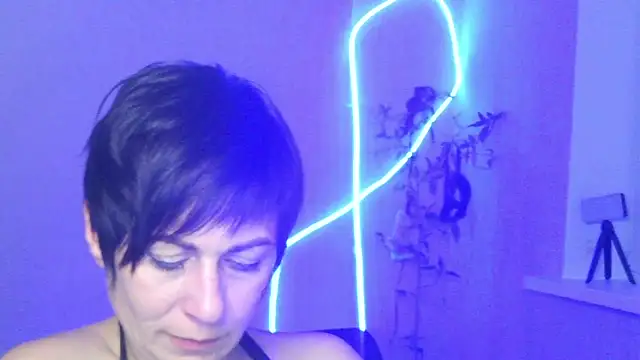 Ashley Brookss online show from 11-08-25, 10:08