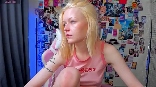 Snapshot of Callista_a chatting on 10-26-25, 11:05 Callista a online show from 10-26-25, 11:05