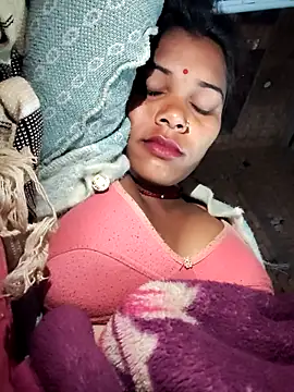 Katrina kaif143 online show from 12-14-25, 10:47