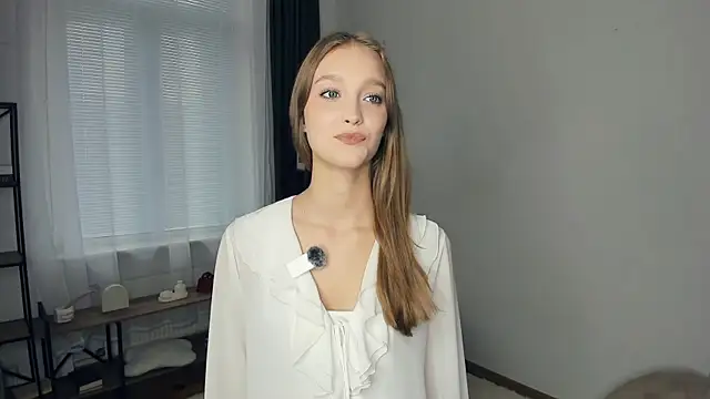 SerrenaAa online show from 10-07-25, 08:22