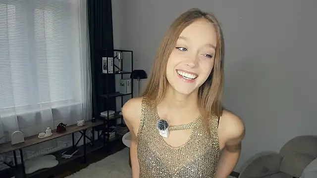 SerrenaAa online show from 10-20-25, 08:04