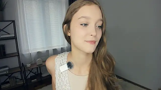 SerrenaAa online show from 11-19-25, 09:20