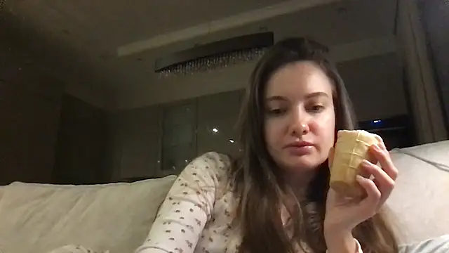 Justamanda1 online show from 10-04-25, 05:00