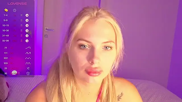 SweetCherryBlonde online show from 10-05-25, 09:07