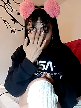 Snapshot of Valentina_Squirt- chatting on 11-21-25, 09:08 Valentina Squirt- online show from 11-21-25, 09:08