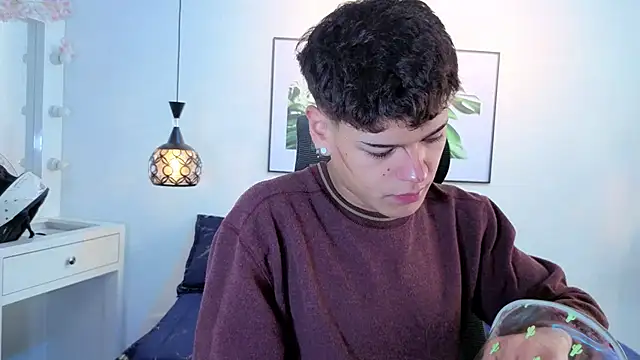 kevienmiet online show from 11-19-25, 12:16