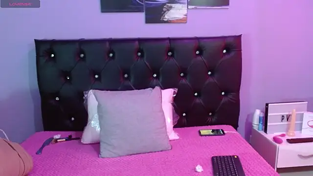 Jazmin ny online show from 10-22-25, 01:44