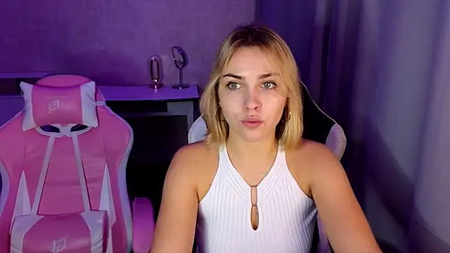 stefany and bettany online show from 11-12-25, 02:06