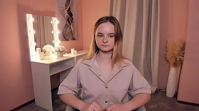 ChloeWestrum online show from 10-02-25, 08:43