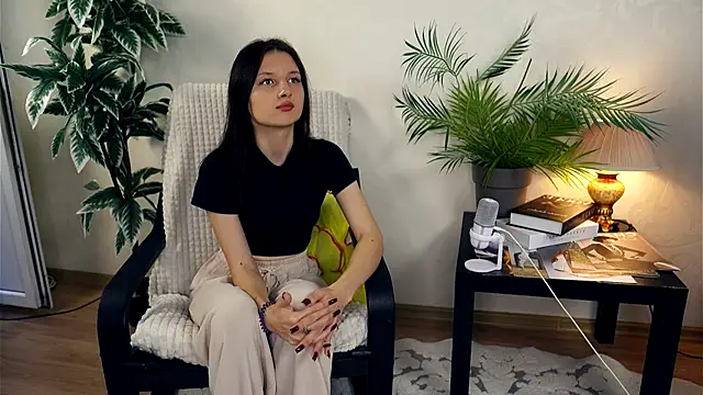 JanellHousen online show from 10-07-25, 05:37