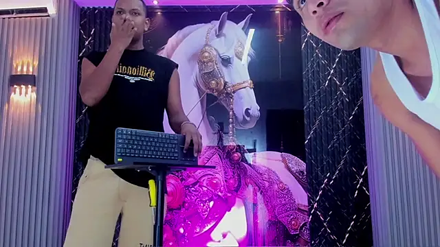 Snapshot of The_Boy_King chatting on 12-15-25, 07:29 The Boy King online show from 12-15-25, 07:29