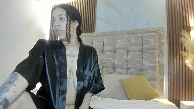 Snapshot of Annie_roselle chatting on 02-08-26, 12:30 Annie roselle online show from 02-08-26, 12:30