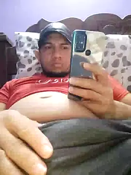 Snapshot of fayola20 chatting on 10-21-25, 11:05 fayola20 online show from 10-21-25, 11:05