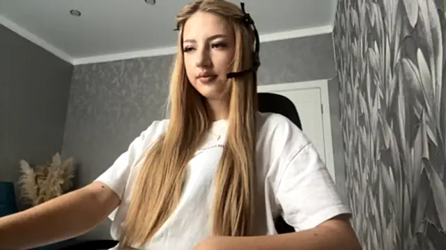 HollyCroker online show from 10-09-25, 07:17