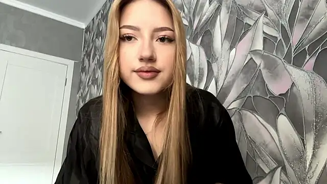 HollyCroker online show from 11-21-25, 08:24