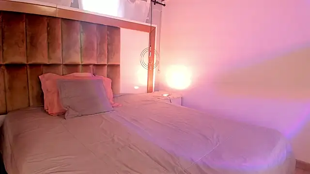 SamyShark online show from 10-17-25, 02:08