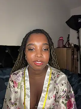 Lexi Locs online show from 10-05-25, 09:13