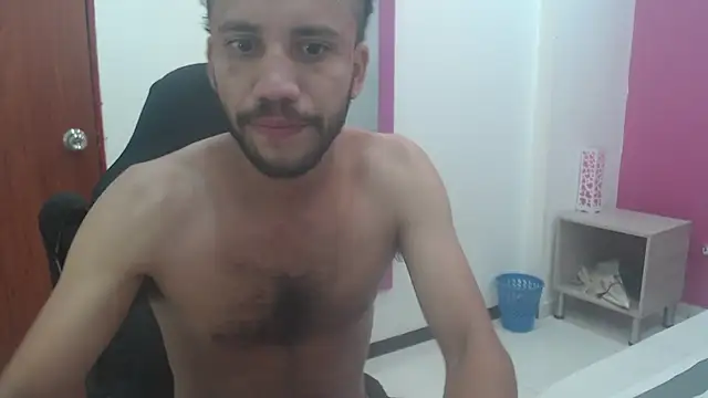 Juan FelipeX01 online show from 10-16-25, 03:24