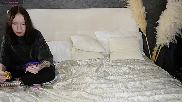 soft sofi  online show from 10-12-25, 08:52