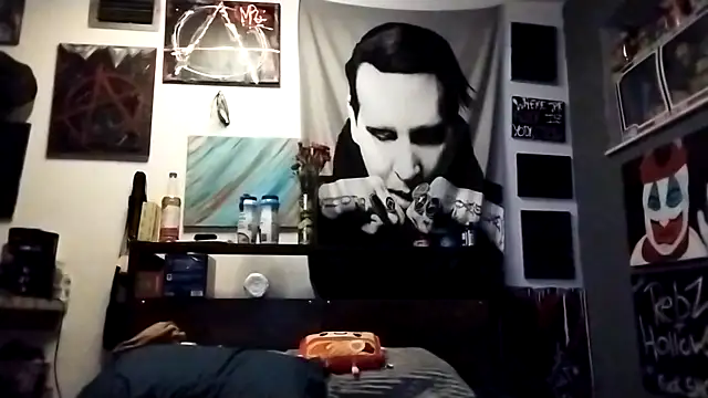 inkdhollow1 online show from 10-12-25, 03:38