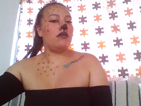 Snapshot of Meloddy__ chatting on 10-16-25, 03:02 Meloddy online show from 10-16-25, 03:02