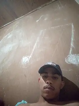 Snapshot of mestre637 chatting on 09-30-25, 04:56 mestre637 online show from 09-30-25, 04:56