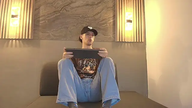 ISRAEL GRAY online show from 10-04-25, 12:25