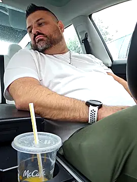 Roddog18 online show from 11-18-25, 07:18