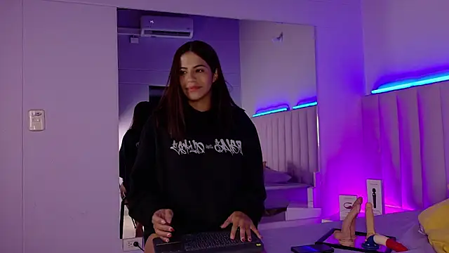 Snapshot of IamEvaGate chatting on 10-26-25, 04:40 IamEvaGate online show from 10-26-25, 04:40