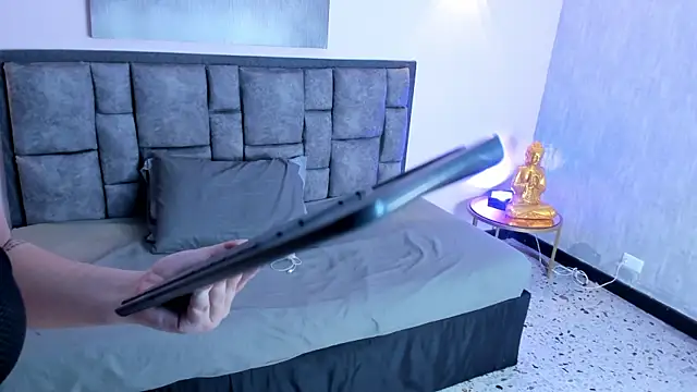 Xiomara Stwart online show from 01-15-26, 01:21