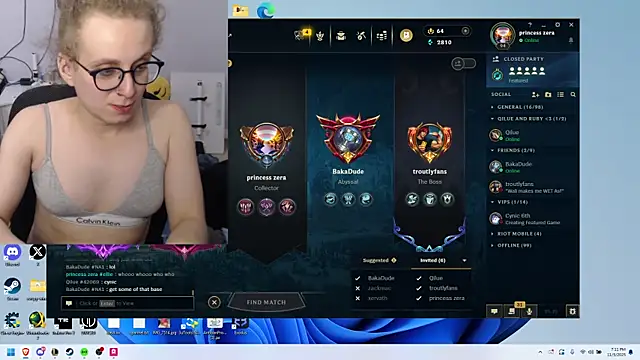 Snapshot of cinderellie chatting on 11-06-25, 02:12 cinderellie online show from 11-06-25, 02:12