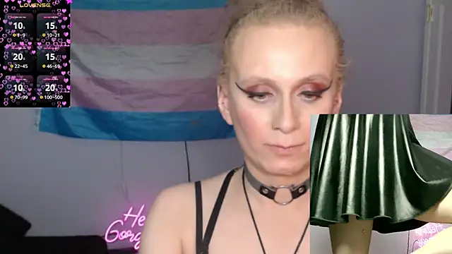 Snapshot of cinderellie chatting on 11-17-25, 04:29 cinderellie online show from 11-17-25, 04:29