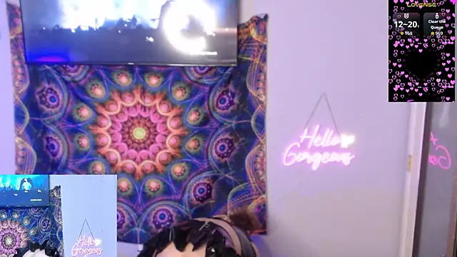 Snapshot of cinderellie chatting on 11-25-25, 03:39 cinderellie online show from 11-25-25, 03:39