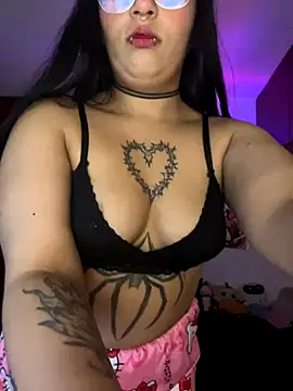 Hinatamoon  online show from 10-24-25, 04:20